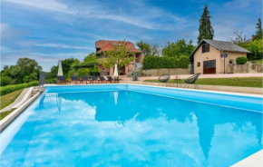 Awesome home in Krasic with Outdoor swimming pool, Jacuzzi and 3 Bedrooms